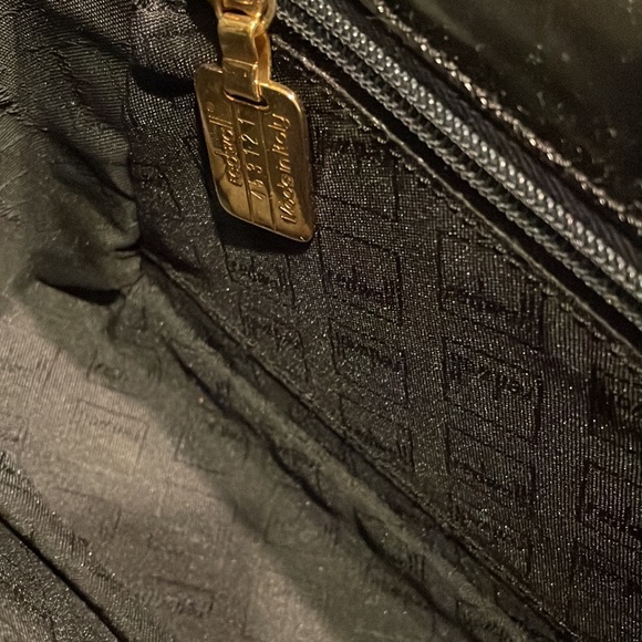 VINTAGE Moschino heart bag - Picture 9 of 10